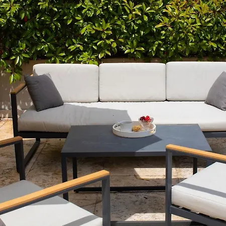 Apartment Loft Rooftop Garden By The Artspace
