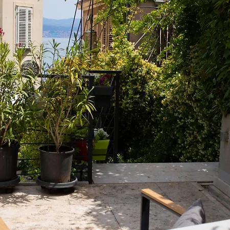 Apartment Loft Rooftop Garden By The Artspace Opatija